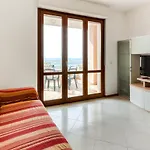 Flat358